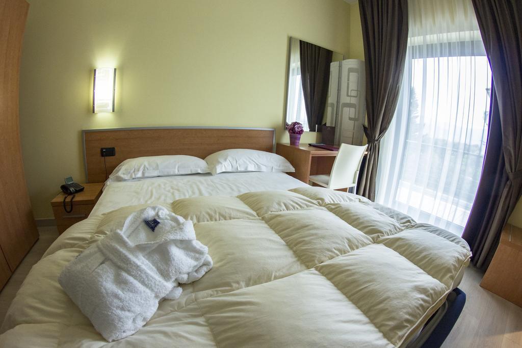 Best Western Hotel Class Lamezia 라메지아 테르메 외부 사진